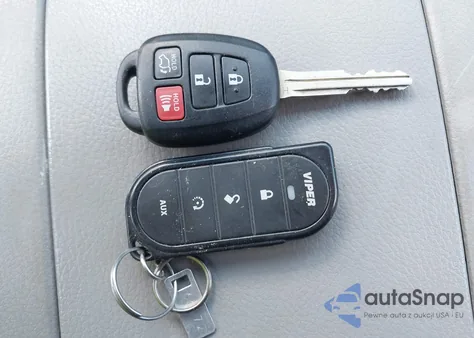 2016 Toyota Highlander Le Plus V6 from USA, damaged, VIN 5TDBKRFH0GS258398